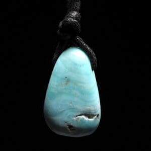 Hemimorfiet hanger doorboord