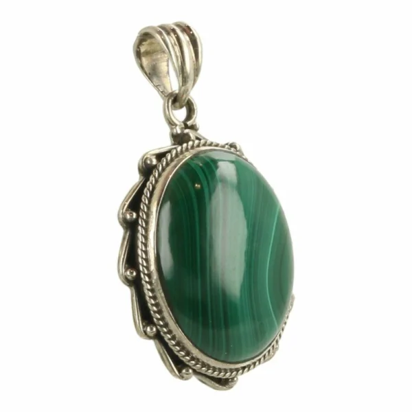 Fraaie groene malachiet hanger in zilver met leuk ontwerp MA6